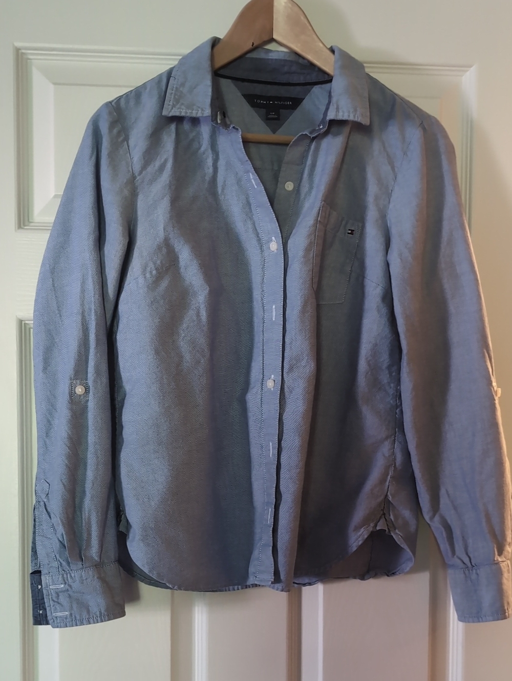 Tommy Hilfiger Light Blue Button-Down Shirt Small